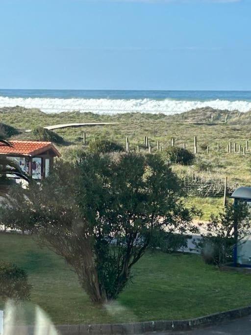 Playa De Berria -Apartamento Con Piscina Y Vistas Al Mar Сантонья Екстер'єр фото