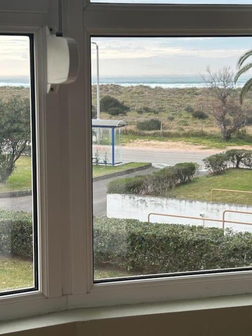 Playa De Berria -Apartamento Con Piscina Y Vistas Al Mar Сантонья Екстер'єр фото